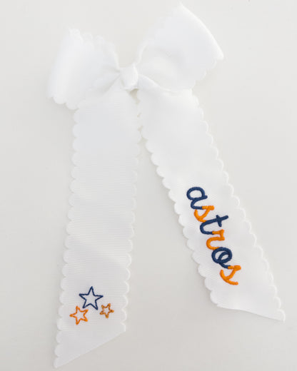 Scalloped Edge Bow - White